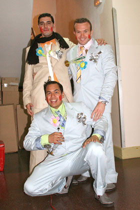 los que pasan por la cara